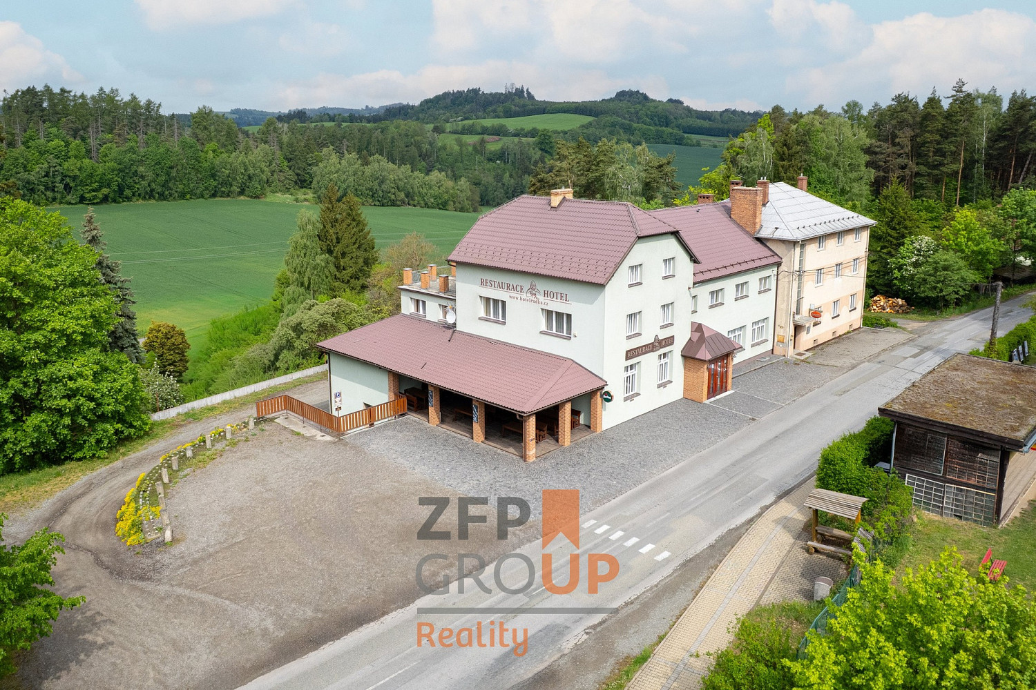 Prodej ubytovacího objektu 763 m² – fotografie 3