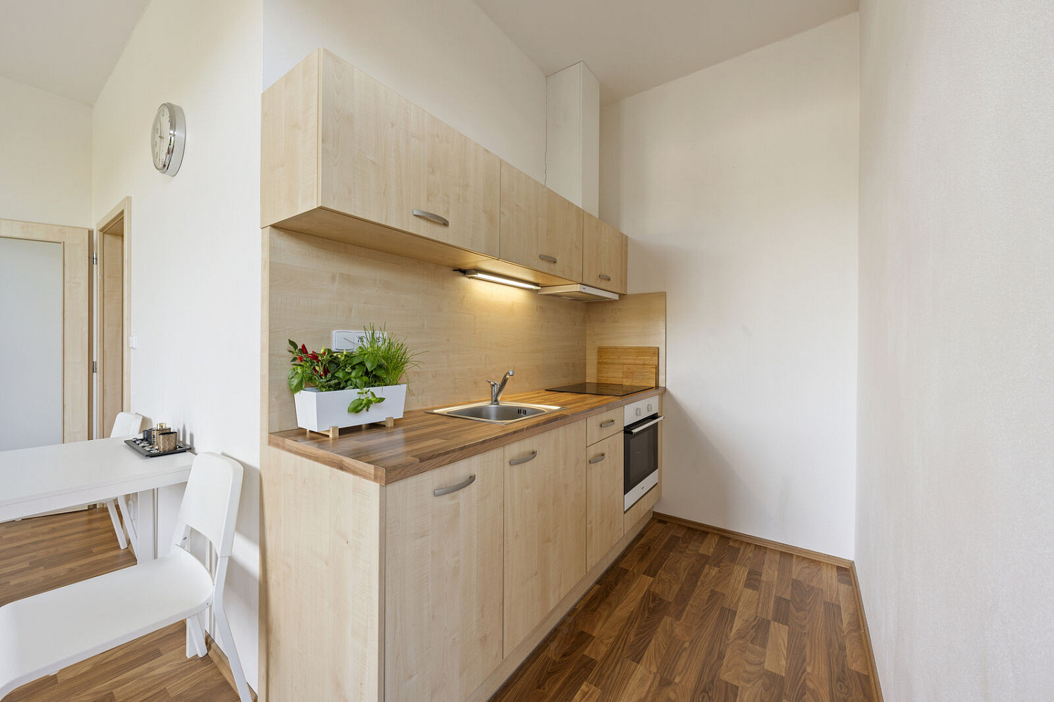 Prodej bytu 1+kk 30 m² – fotografie 3