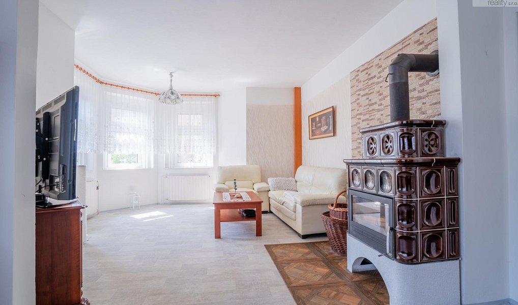 Prodej domu 268 m² s pozemkem 902 m², Litvínov – náhled fotky 3