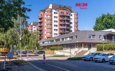 Pronájem bytu 1+kk 32 m², nábřeží Závodu míru, Pardubice - Zelené Předměstí