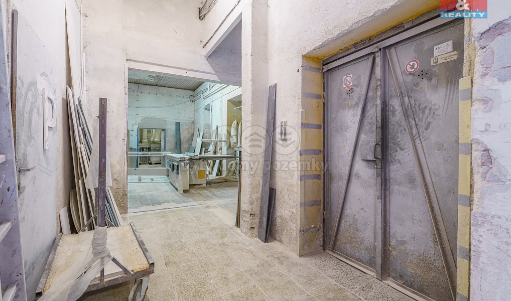 Prodej výrobních prostor 2 100 m², Karlovy Vary – náhled fotky 17