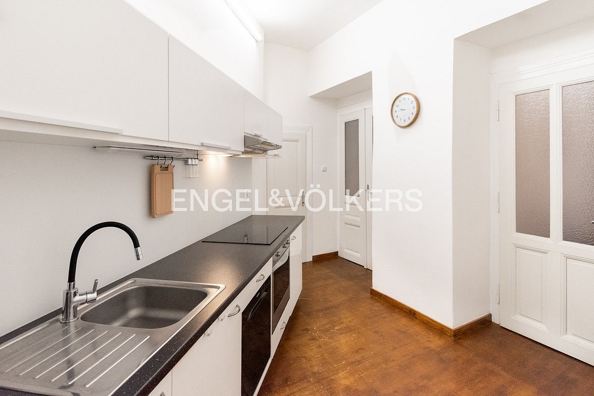 Pronájem bytu 2+1 57 m² – fotografie 3