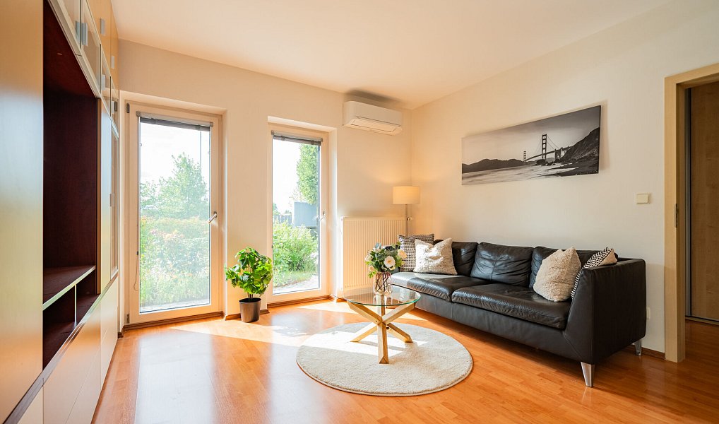 Prodej bytu 4+kk 93 m², Jinočany – náhled fotky 11