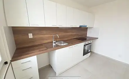 Pronájem bytu 2+1 45 m², Budovatelů, Krnov - Pod Bezručovým vrchem, okres Bruntál