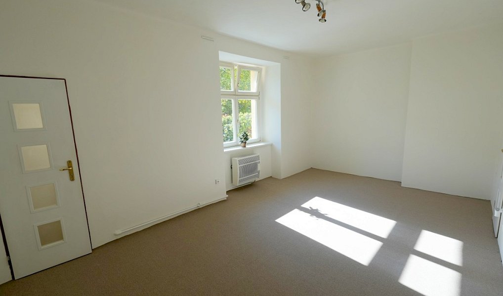 Prodej bytu 1+kk 35 m², Praha – náhled fotky 3