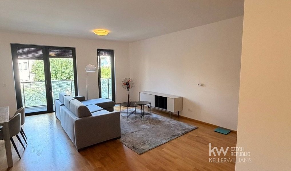 Pronájem bytu 2+kk 82 m², Praha – náhled fotky 7