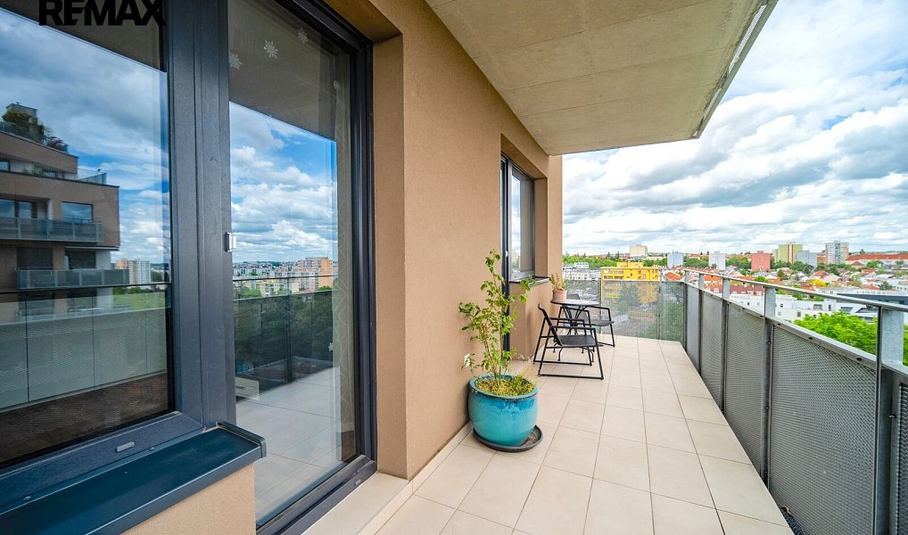 Prodej bytu 4+kk 93 m², Praha – náhled fotky 19
