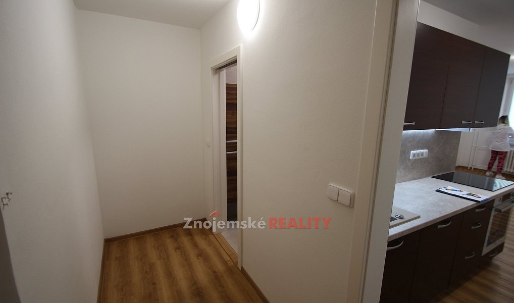 Pronájem bytu 1+kk 30 m², Znojmo – náhled fotky 8