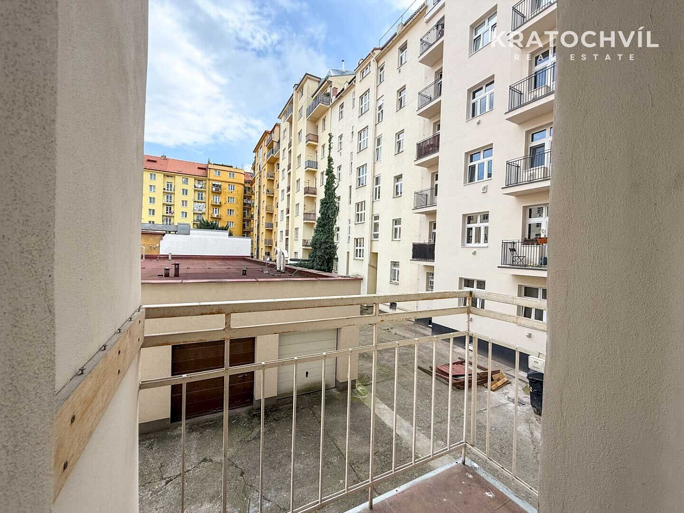 Pronájem bytu 2+kk 48 m² – pohled 4
