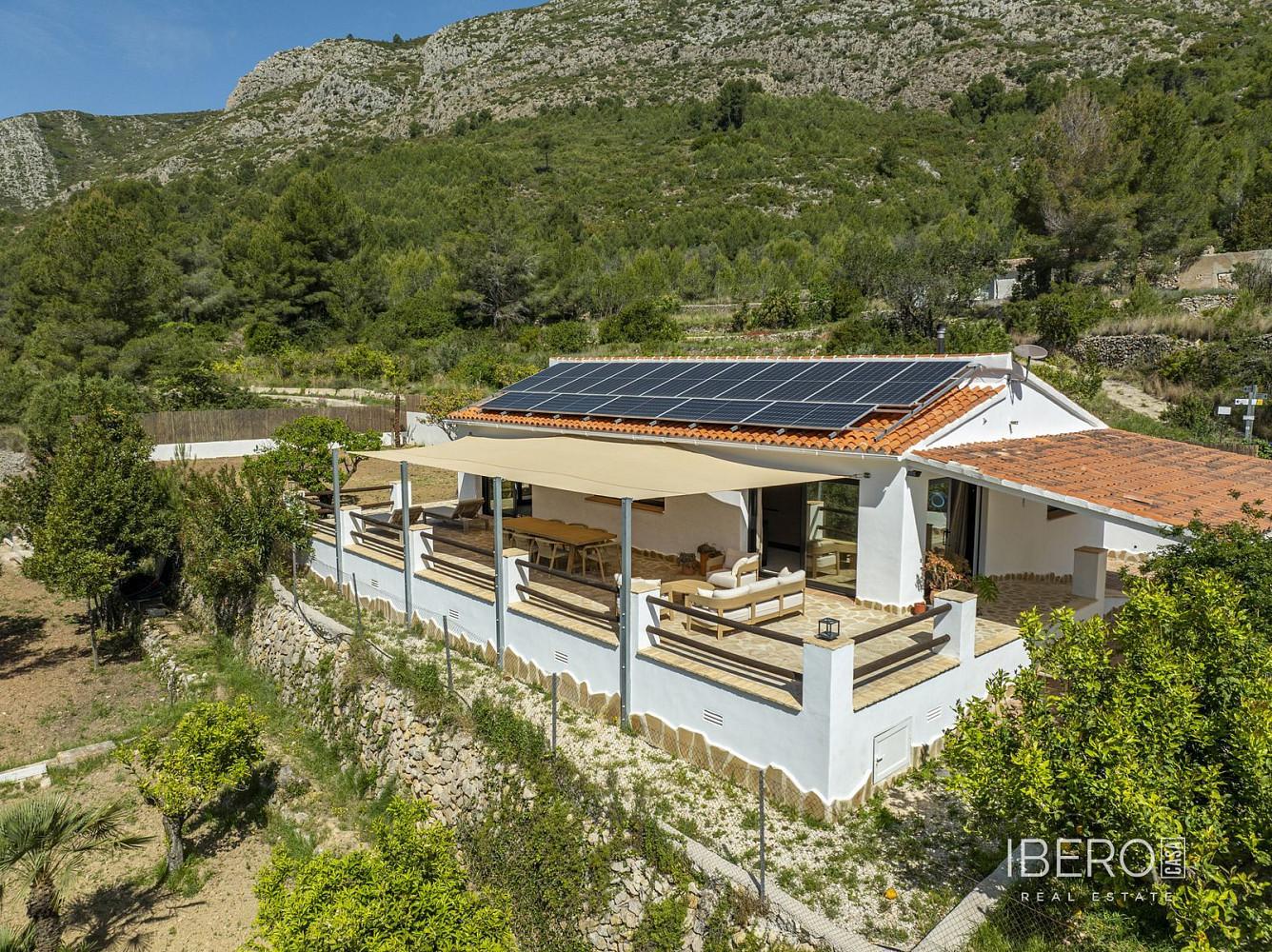 Prodej domu 159 m² s pozemkem 2 613 m²