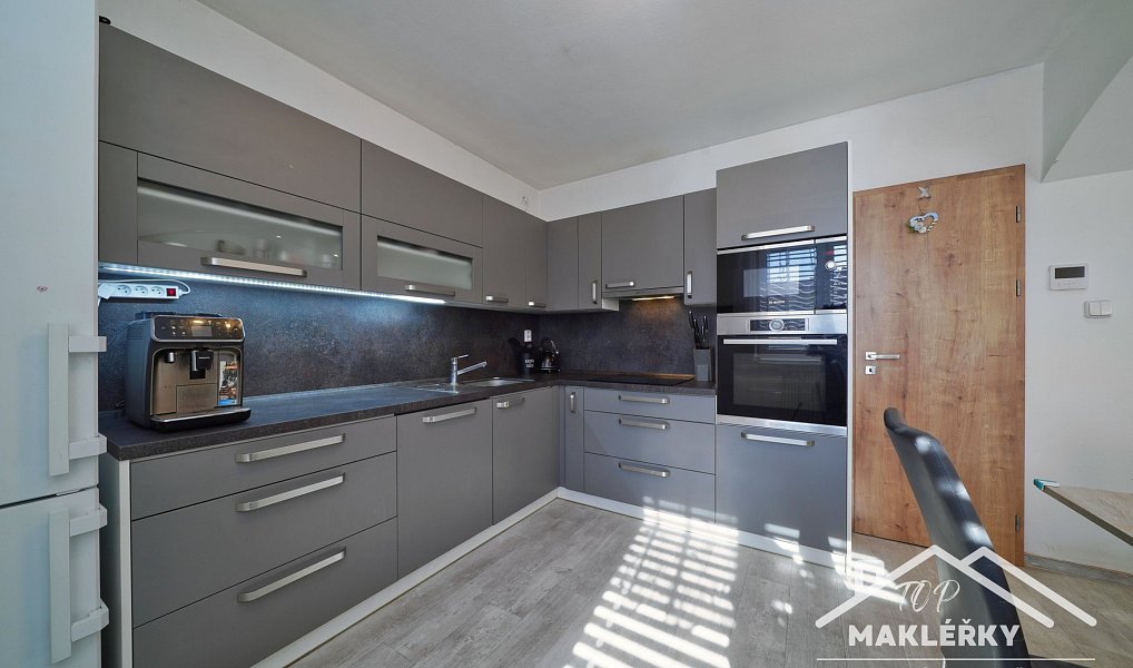 Prodej domu 186 m² s pozemkem 568 m², Zásmuky – náhled fotky 11
