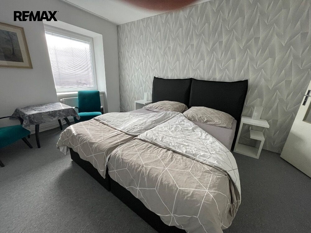 Pronájem bytu 2+1 80 m² – fotografie 4