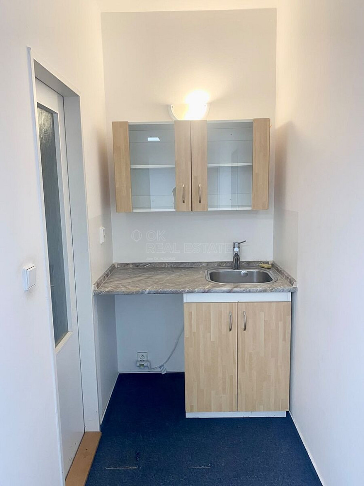 Pronájem kanceláře 79 m² – fotografie 2