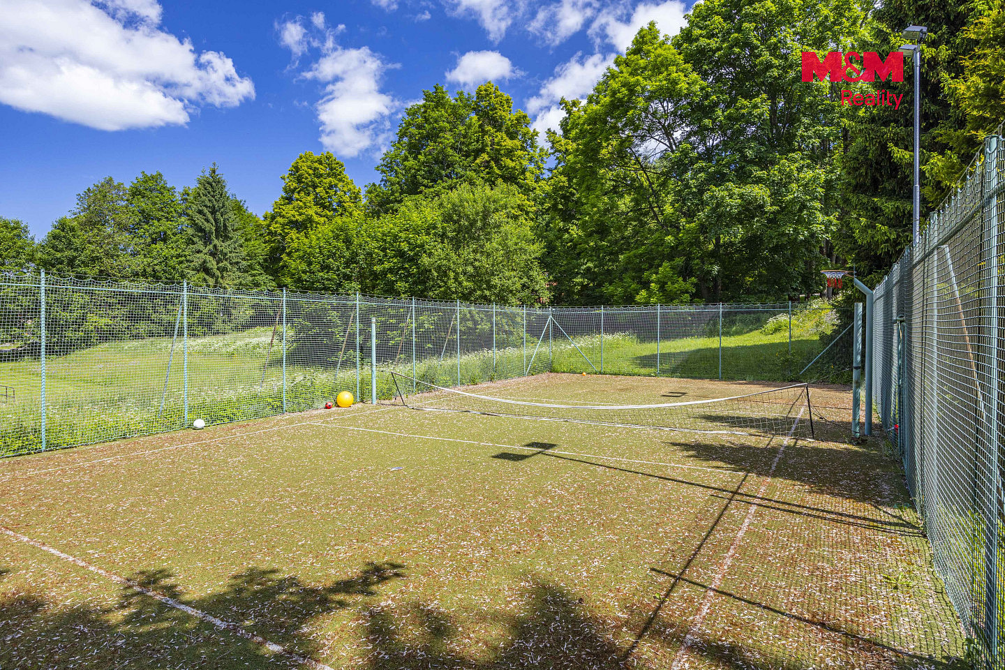 Prodej ubytovacího objektu 1 200 m² – fotografie 5