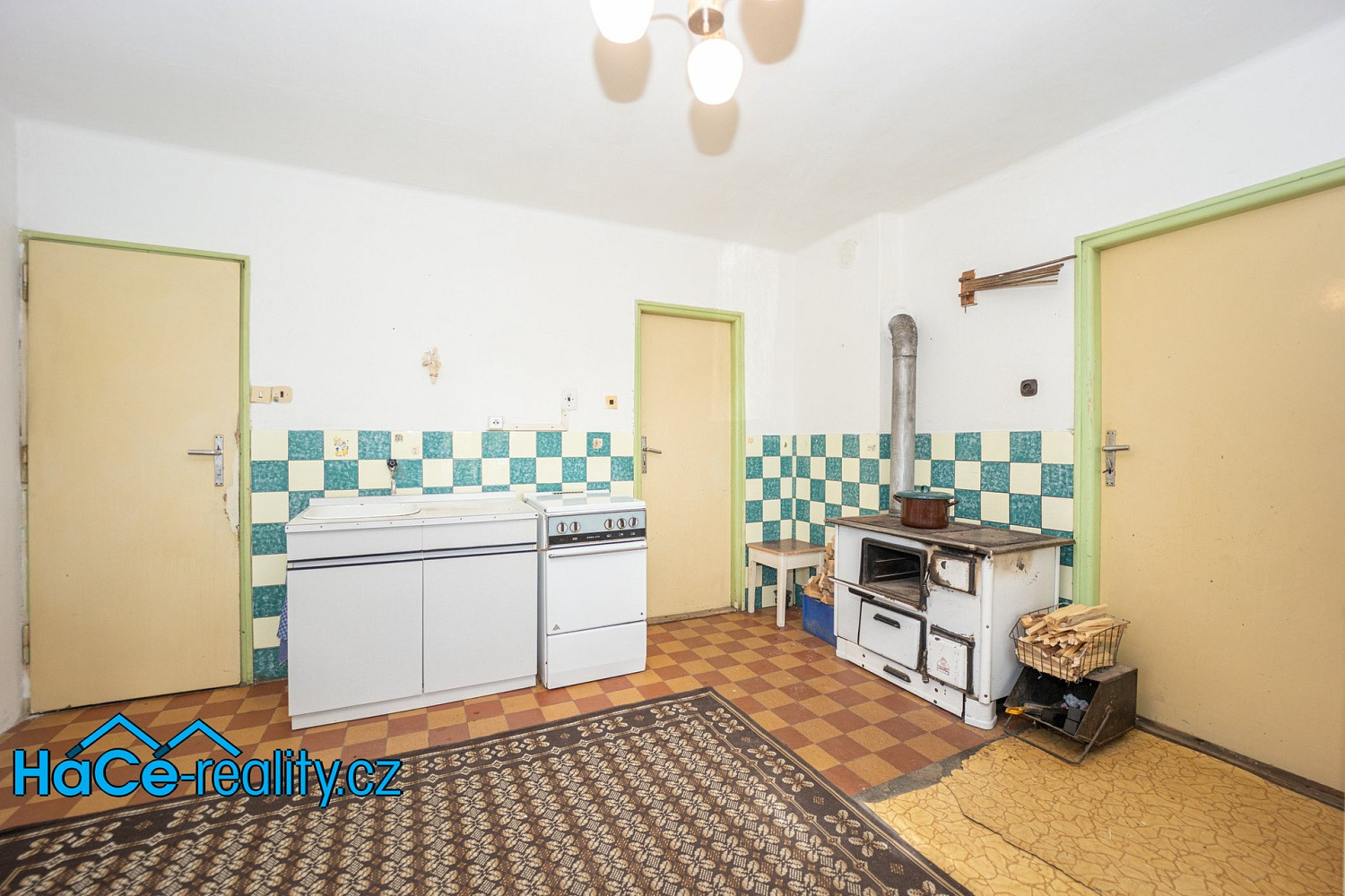 Prodej domu 255 m² s pozemkem 2 456 m² – pohled 4