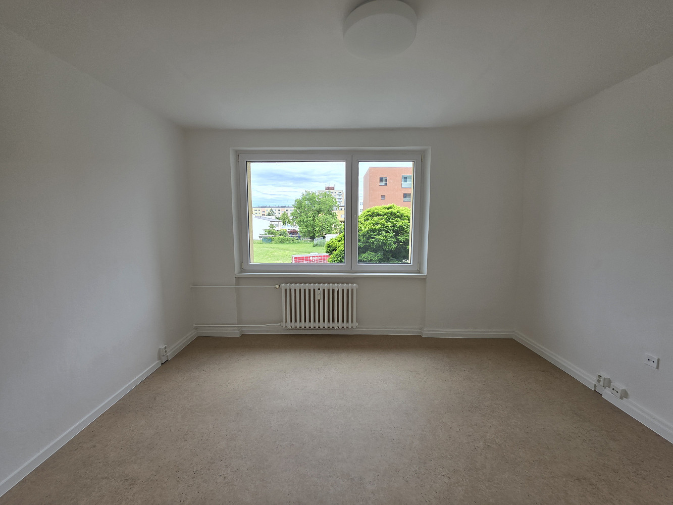 Pronájem bytu 1+1 38 m² — photo 2