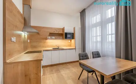 Pronájem bytu 2+1 69 m², náměstí Míru, Mladá Boleslav - Mladá Boleslav II