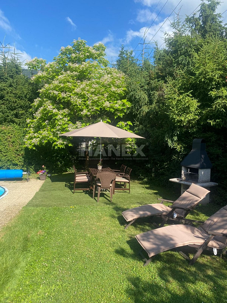 Prodej domu 192 m² s pozemkem 925 m² – fotografie 3