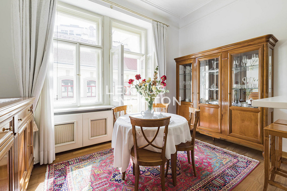 Pronájem bytu 4+kk 122 m² — photo 3