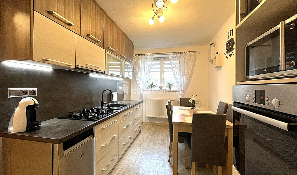 Prodej bytu 2+1 64 m², Cheb – náhled fotky 2