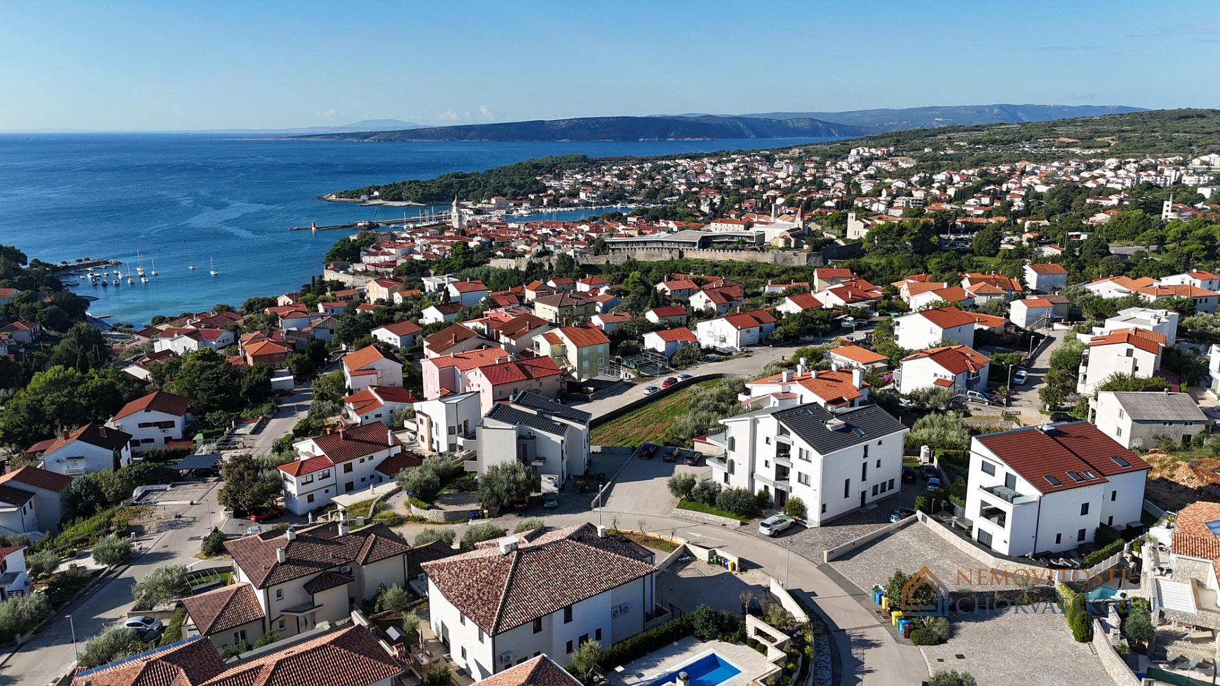 Pozemek 758 m2m², Krk – pohled 2