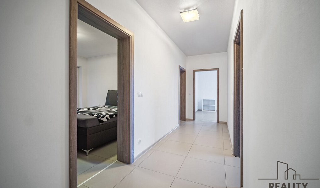 Prodej domu 200 m² s pozemkem 1 061 m², Choltice – náhled fotky 19