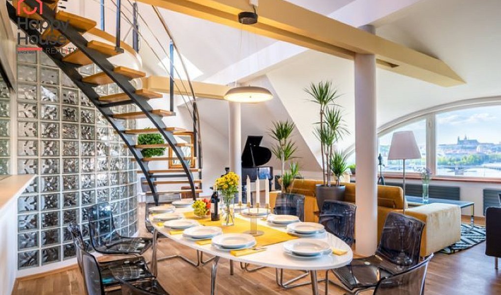 Pronájem bytu 5+kk 250 m², Praha – náhled fotky 19