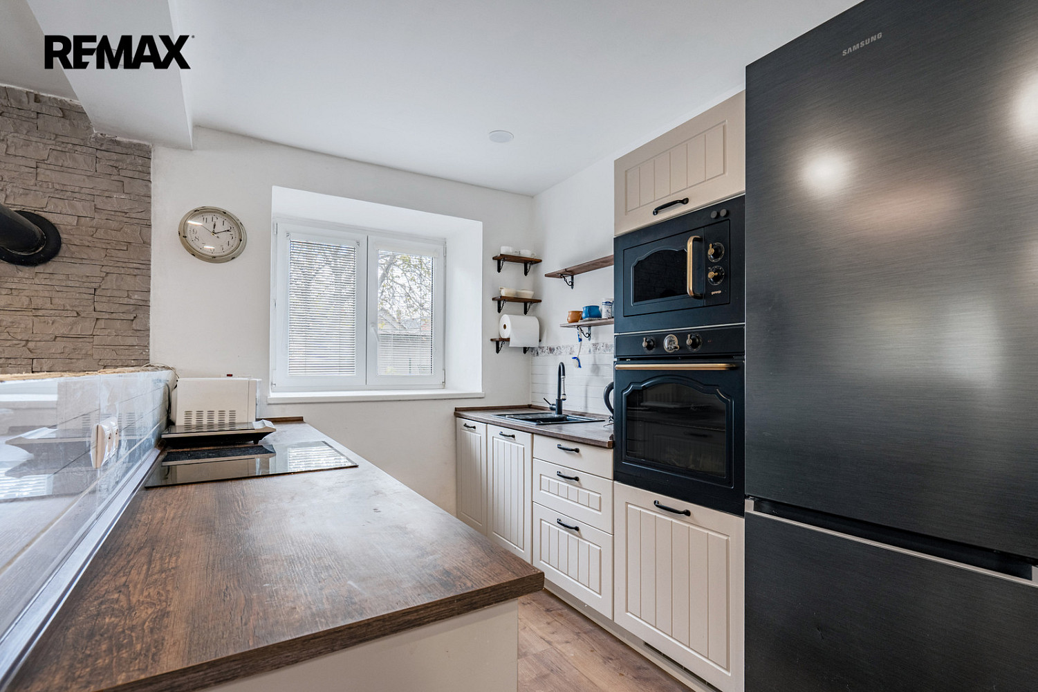 Prodej domu 240 m² s pozemkem 503 m² — photo 2