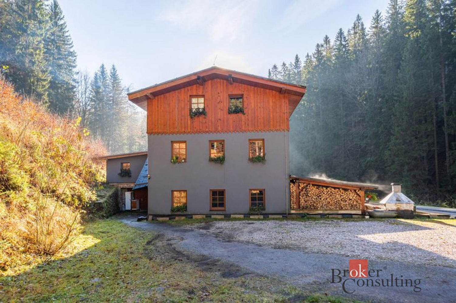 Prodej domu 650 m² s pozemkem 906 m²