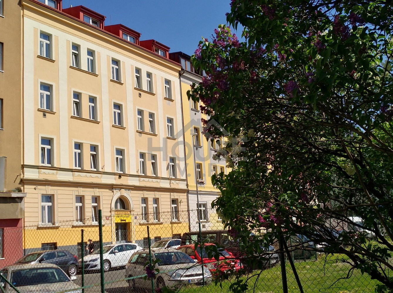 Prodej nájemního domu, činžáku 960 m²