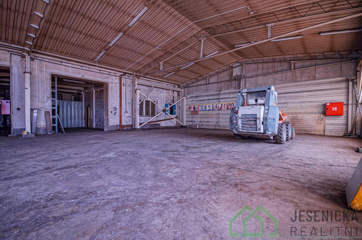 Prodej výrobních prostor 3 580 m² – fotografie 3