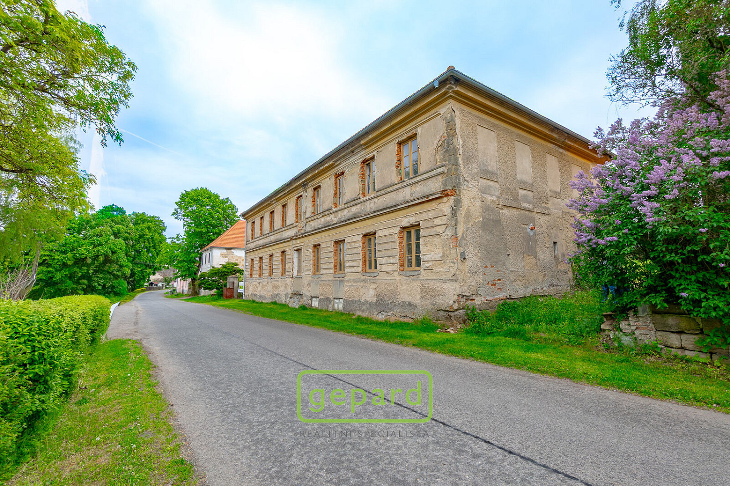 Prodej domu 388 m² s pozemkem 3 321 m²