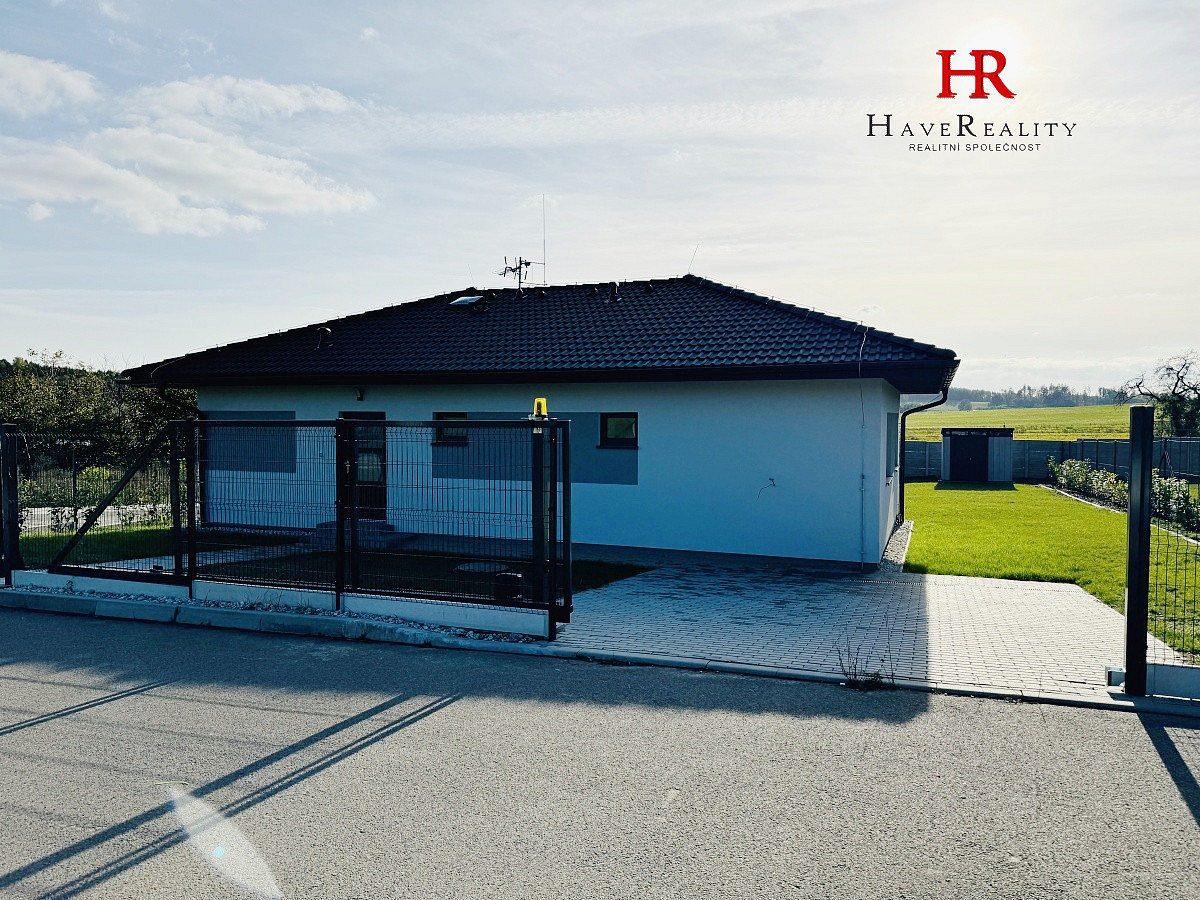 Pronájem domu 106 m² s pozemkem 813 m² – fotografie 3