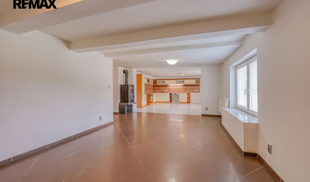 Prodej domu 323 m² s pozemkem 1 638 m², Bochov – náhled fotky 16