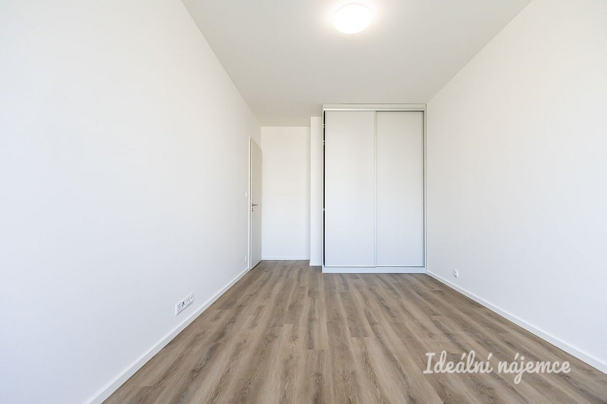 Pronájem bytu 2+kk 53 m² – fotografie 5