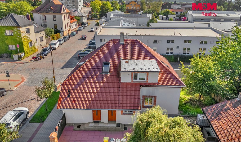 Prodej domu 150 m² s pozemkem 488 m², Holice – náhled fotky 3