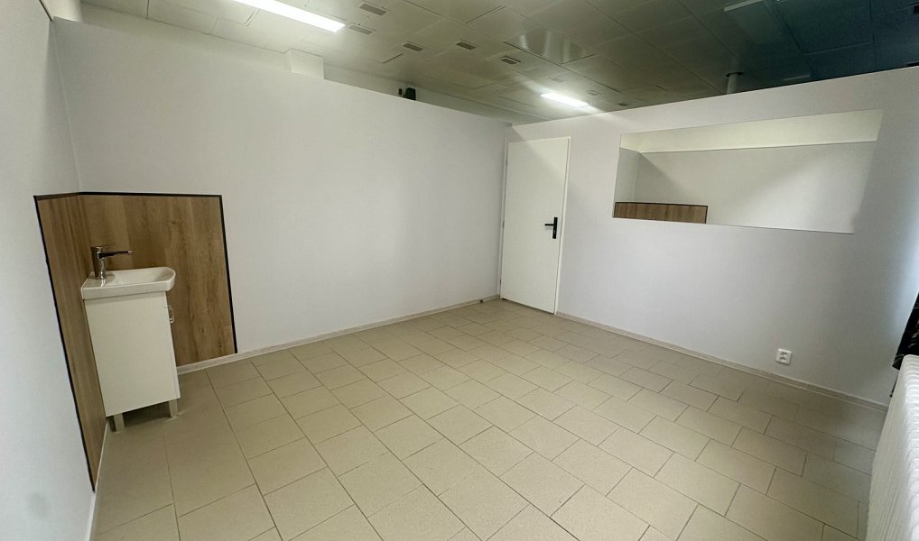 Pronájem obchodních prostor 18 m², Liberec – náhled fotky 2