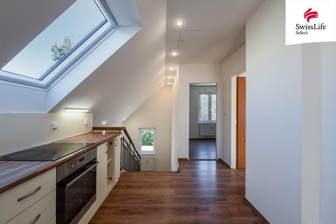 Prodej domu 196 m² s pozemkem 462 m² – pohled 4