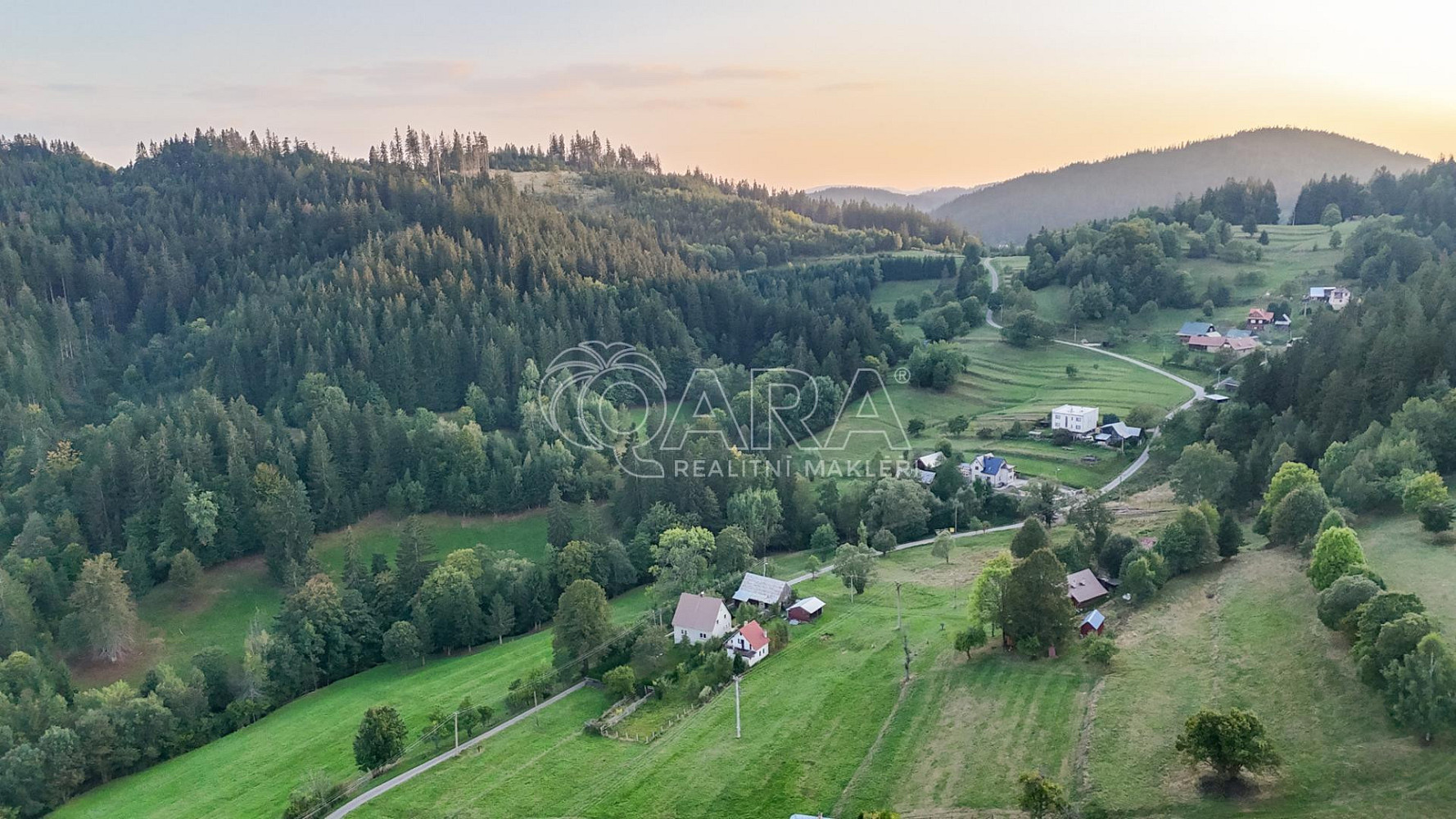 Prodej domu 140 m² s pozemkem 1 005 m² — photo 2