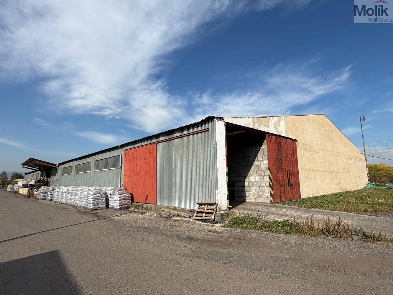 Pronájem skladovacích prostor 1 800 m²