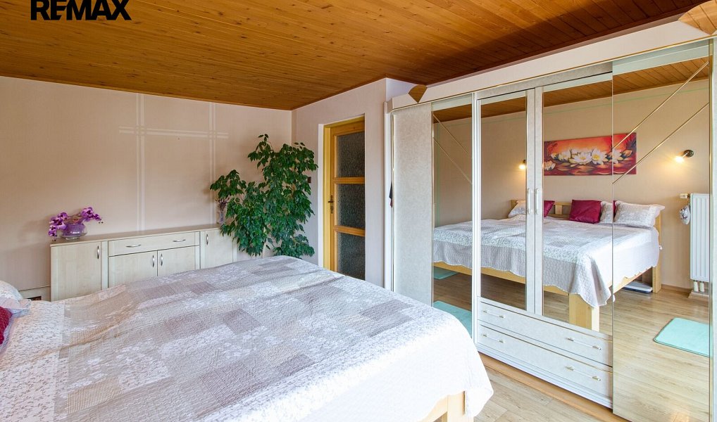Prodej domu 210 m² s pozemkem 402 m², Černovice – náhled fotky 18