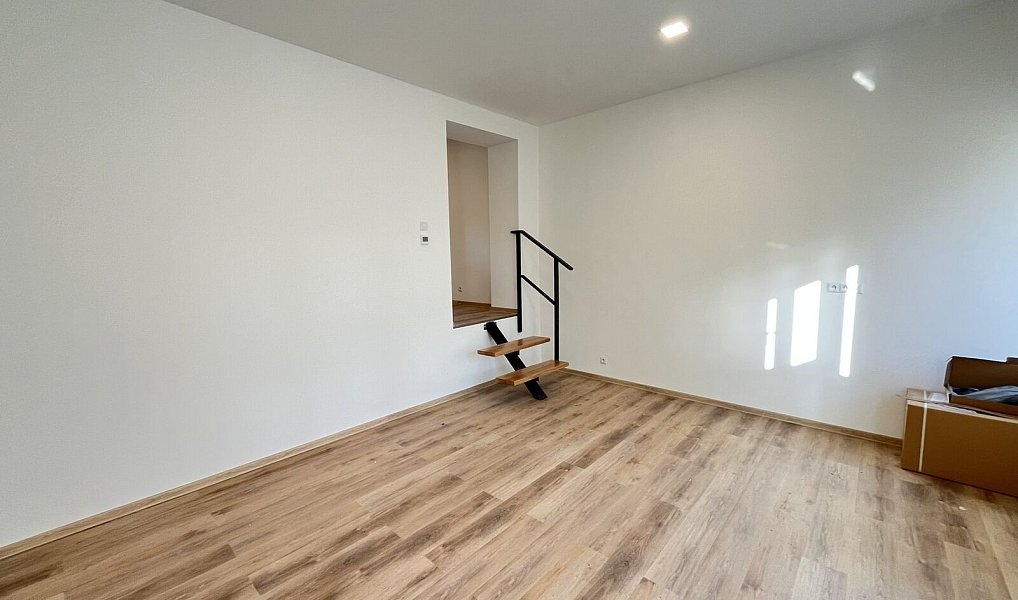 Pronájem bytu 1+kk 34 m², Rožnov pod Radhoštěm – náhled fotky 5