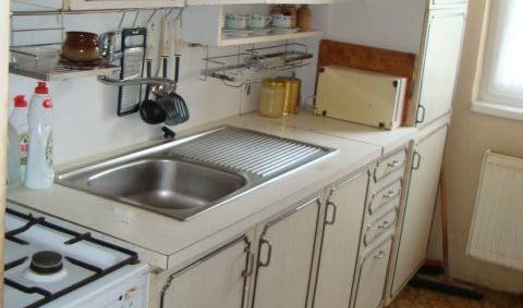 Prodej domu 400 m² s pozemkem 860 m², Kněževes – náhled fotky 8