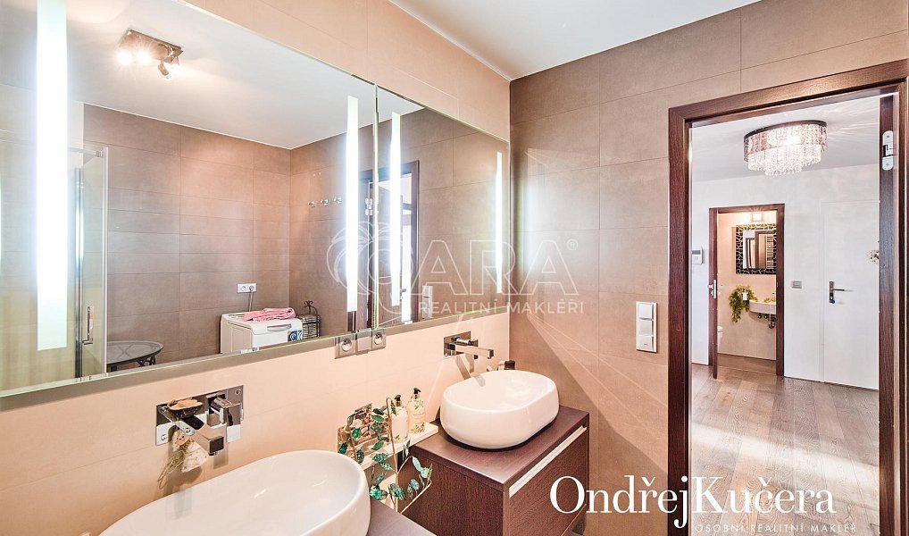 Prodej bytu 3+kk 122 m², Praha – náhled fotky 22