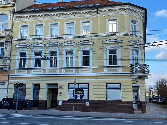 Pronájem kanceláře 151 m² – fotografie 2