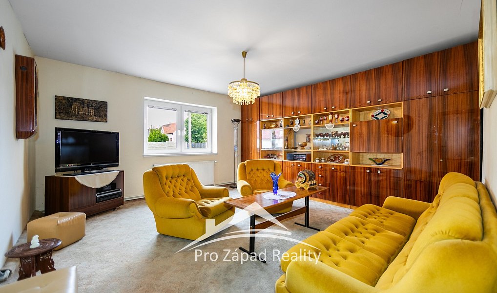 Prodej domu 196 m² s pozemkem 276 m², Chlumčany – náhled fotky 12