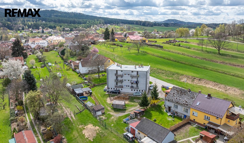 Prodej nájemního domu, činžáku 472 m², Besednice – náhled fotky 8