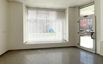 Pronájem obchodních prostor 32 m², Hlavní, Aš, okres Cheb