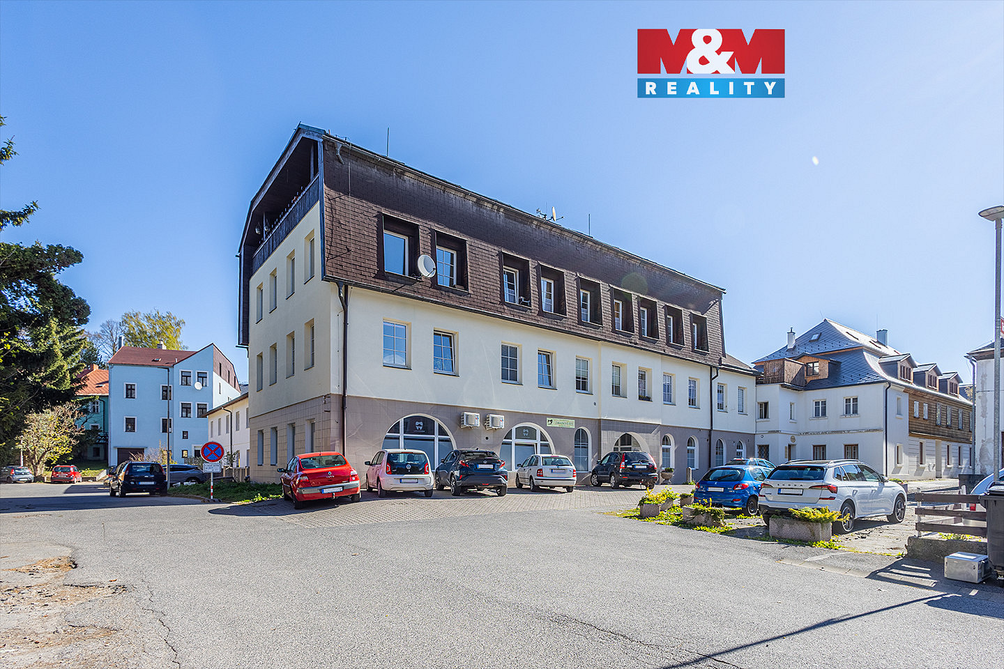 Pronájem obchodních prostor 53 m²