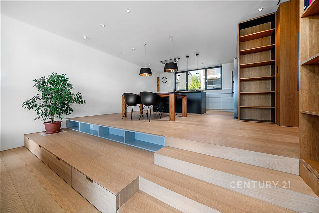Prodej domu 321 m² s pozemkem 541 m² — photo 3